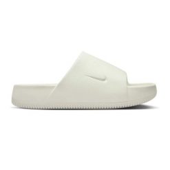 Damskie>klapki Nike. Białe klapki damskie Nike, bez wzorów, wizytowe, bez obcasa, bez zapięcia. Za 199.99 zł.