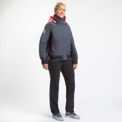Bluza żeglarska na regaty damska Tribord Race 500. Szare bluzy damskie TRIBORD, s, bez wzorów, z tkaniny, sportowe, bez ramiączek, bez kaptura. Za 379.99 zł.
