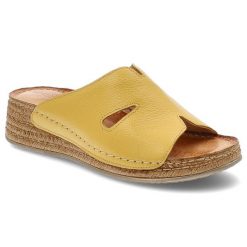 Żółte Klapki Wasak Stylowe Obuwie Damskie. Żółte klapki damskie Wasak, na lato, bez wzorów, ze skóry, eleganckie, bez obcasa, na koturnie, bez zapięcia. Za 209.00 zł.