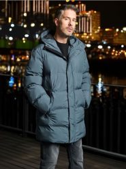 Pikowana kurtka z kapturem - szary. Szare kurtki męskie Sinsay, l, bez wzorów, z kapturem. Za 199.99 zł.