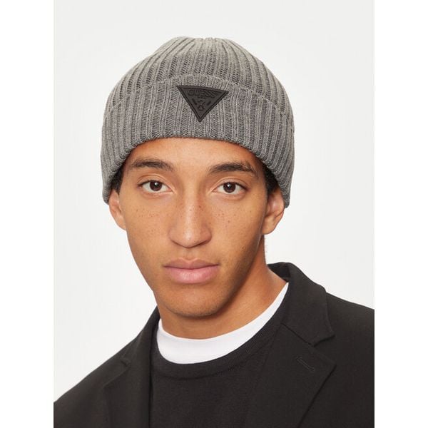 Czapka Guess. Szare czapki męskie Guess, na zimę, z aplikacjami. Za 129.99 zł.