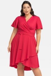 Sukienka wizytowa rozkloszowana na zakładkę ANABELLA malina. Sukienki damskie KARKO, na karnawał, plus size, bez wzorów, z elastanu, eleganckie, z asymetrycznym kołnierzem, plus size, bez ramiączek, asymetryczne. Za 149.50 zł.