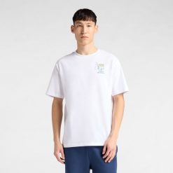 Koszulka męska New Balance MT61I5BMWT – biała. Białe koszulki sportowe męskie New Balance, l, z aplikacjami, z bawełny, bez ramiączek. Za 169.99 zł.