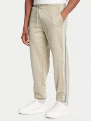 Guess Spodnie dresowe Z5BB19 K2042 Beżowy Regular Fit. Brązowe spodnie sportowe męskie Guess, l, z aplikacjami, z dresówki. Za 519.99 zł.