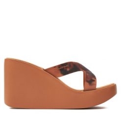 Klapki Ipanema. Czarne klapki damskie Ipanema, bez wzorów, bez obcasa, bez zapięcia. Za 159.99 zł.