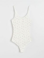 Bawełniane body - biały. Białe body Sinsay, bez wzorów, z bawełny. Za 29.99 zł.