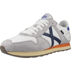 Buty MUNICH MASSANA CLASSIC MAN 600 Biały. Białe buty zimowe męskie munich, bez wzorów, ze skóry, bez obcasa, bez zapięcia. Za 469.99 zł.