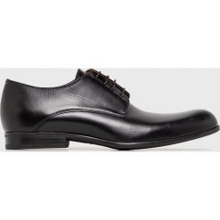 Gino Rossi - Półbuty Staf. Czarne buty wizytowe męskie Gino Rossi, bez wzorów, z materiału, bez obcasa, bez zapięcia. W wyprzedaży za 249.90 zł.