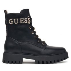Trapery Guess. Czarne trapery damskie Guess, bez zapięcia. Za 634.99 zł.