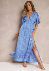 Niebieska Rozkloszowana Sukienka Maxi w Kropki z Głębokim Dekoltem Sallo. Niebieskie sukienki damskie Renee, l, bez wzorów, bez kołnierzyka, bez ramiączek, maxi, rozkloszowane. Za 119.99 zł.
