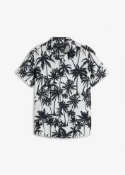 Koszula z krótkim rękawem, z wiskozy, slim fit. Białe koszule męskie bonprix, na lato, m, bez wzorów, z wiskozy, bez kołnierzyka, bez ramiączek. Za 99.99 zł.