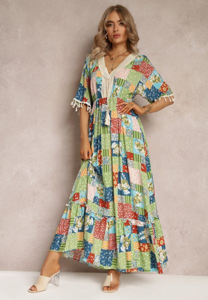 Zielona Rozkloszowana Sukienka Maxi z Falbanką w Patchworkowy Wzór Fiorella. Zielone sukienki damskie Renee, l, z aplikacjami, z bawełny, bez kołnierzyka, bez ramiączek, maxi, rozkloszowane. Za 119.99 zł.