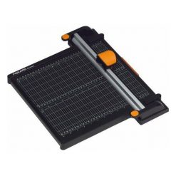 Fiskars FISKARS OBCINARKA DO PAPIERU RECYKLING 30cm A4 TYTANOWE OSTRZE FI 45mm FS1004640. Golarki i trymery Fiskars. Za 333.99 zł.