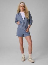 4F Bluza dresowa relaxed z kapturem damska - denim S. Niebieskie bluzy damskie 4F, s, bez wzorów, z denimu, bez ramiączek, z kapturem. Za 169.99 zł.