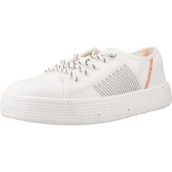 Buty HEY DUDE CODY Biały. Białe obuwie trekkingowe damskie PRO BRANDS, z tkaniny, bez zapięcia. Za 194.99 zł.