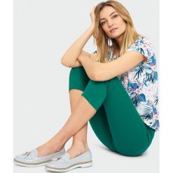 Klasyczne spodnie 7/8. Szorty damskie Greenpoint, bez wzorów, z bawełny, klasyczne. Za 59.99 zł.