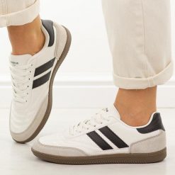 Biało czarne półbuty damskie American Club RD33. Białe obuwie sportowe damskie American CLUB, na jesień, bez wzorów, z jeansu, z okrągłym noskiem, bez zapięcia. Za 179.00 zł.