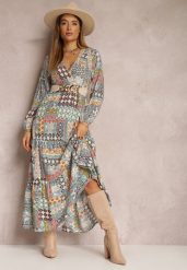 Jasnoniebieska Sukienka z Kopertowym Dekoltem w Patchworkowy Wzór Matij. Niebieskie sukienki damskie Renee, na co dzień, s, bez wzorów, z zamszu, eleganckie, bez kołnierzyka, bez ramiączek, maxi, dopasowane. Za 29.99 zł.