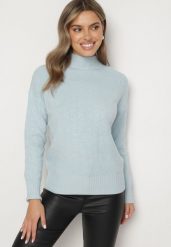 Jasnoniebieski Sweter Golf z Ozdobnym Tłoczeniem Zakończony Ściągaczem Melodiea. Niebieskie swetry nierozpinane damskie Born2be, na zimę, bez wzorów, bez kołnierzyka, bez ramiączek. Za 89.99 zł.
