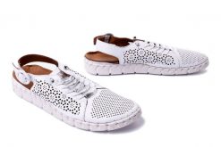 ARTIKER RELAKS 52C0884 white, sandały damskie. Białe sandały damskie Artiker Relaks, bez wzorów, ze skóry, bez obcasa, bez zapięcia. Za 199.90 zł.