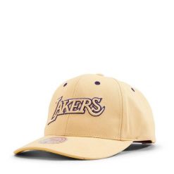 Czapka typu snapback Los Angeles Lakers. Żółte czapki damskie Mitchell & Ness, bez wzorów, sportowe. Za 189.00 zł.