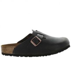 Klapki unisex Birkenstock Boston BS S. Czarne klapki damskie Birkenstock, bez wzorów, bez obcasa, bez zapięcia. Za 549.00 zł.
