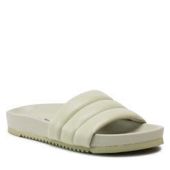 Klapki Refresh. Zielone klapki damskie Refresh, bez wzorów, bez obcasa, bez zapięcia. Za 159.99 zł.