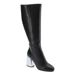 Czarne Kozaki Grace Damskie Stylowe Obuwie. Czarne kozaki damskie Grace, bez wzorów, ze skóry, bez obcasa, na obcasie, bez zapięcia. Za 416.99 zł.