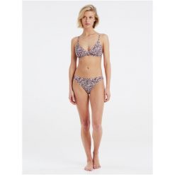 Strój kąpielowy damski dwuczęściowy Protest Prteibli bikini. Czerwone stroje kąpielowe damskie Protest, s, bez wzorów, z elastanu. Za 289.99 zł.