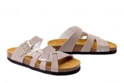 DR. BRINKMANN 700804-08 beige, klapki damskie. Brązowe klapki damskie Dr. Brinkmann, bez wzorów, bez obcasa, bez zapięcia. Za 174.90 zł.