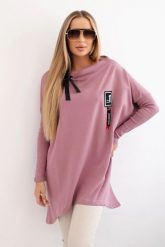 Bluza oversize z asymetrycznymi bokami ciemno różowa. Czerwone bluzy damskie KESI, l, bez wzorów, z bawełny, bez ramiączek, bez kaptura. Za 209.11 zł.