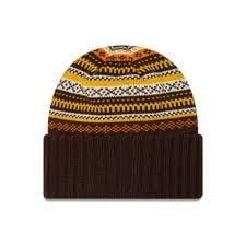 Czapka zimowa damska New Era Rail Isle Cuff Knit Beanie. Brązowe czapki damskie New Era, na zimę, bez wzorów, sportowe. Za 129.99 zł.
