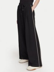 Weekend Max Mara Spodnie dresowe Godezia 2625786021 Czarny Relaxed Fit. Czarne spodnie dresowe damskie Weekend Max Mara, bez wzorów, z bawełny. Za 839.99 zł.