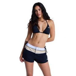 Szorty plażowe dla Kobiety THE RETRO ESSENTIALS 2" Czarny. Szare szorty damskie Roxy, bez wzorów, z elastanu, retro. Za 219.99 zł.