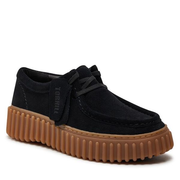 Półbuty Clarks. Czarne półbuty damskie Clarks, bez wzorów, bez obcasa, na płaskiej podeszwie, bez zapięcia. Za 379.99 zł.