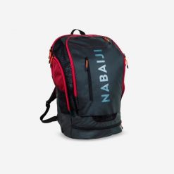 Plecak pływacki Nabaiji 900 40 l. Czarne plecaki męskie Decathlon, bez wzorów, z materiału. Za 149.99 zł.