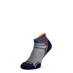 Skarpety do biegania Bridgedale UL T2 MERINO PERFOR, LD. Czerwone skarpetki damskie Bridgedale, bez wzorów, z elastanu. Za 77.99 zł.