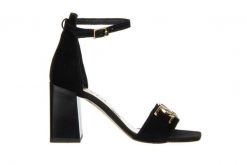 Sandały Bayla-159 4002 003-P Czarny Welur 159043, Skóra naturalna - 39. Czarne sandały damskie Bayla, bez wzorów, ze skóry, bez obcasa, na obcasie, bez zapięcia. W wyprzedaży za 179.10 zł.