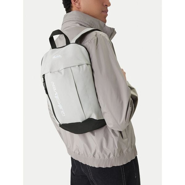 Plecak Quiksilver. Szare plecaki męskie Quiksilver, bez wzorów, sportowe. Za 49.99 zł.