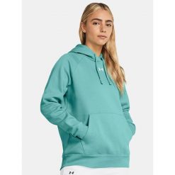 Bluza fitness damska UNDER ARMOUR Rival Fleece z kapturem. Czarne bluzy damskie Under Armour, xl, bez wzorów, casualowe, bez ramiączek, z kapturem. Za 192.00 zł.