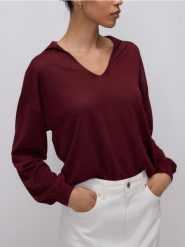 Sweter z kołnierzykiem - ciemnofioletowy. Fioletowe swetry nierozpinane damskie Reserved, l, bez wzorów, z dzianiny, bez kołnierzyka, bez ramiączek. W wyprzedaży za 39.99 zł.