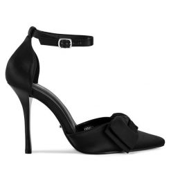 Szpilki DeeZee. Czarne szpilki damskie DeeZee, bez wzorów, bez obcasa, na szpilce, bez zapięcia. Za 149.99 zł.