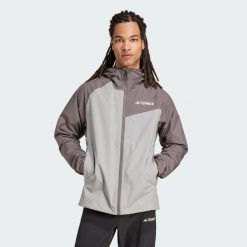 Kurtka Terrex Multi 2L RAIN.RDY. Brązowe kurtki męskie Adidas, l, bez wzorów, z materiału, sportowe, bez kaptura. Za 549.00 zł.