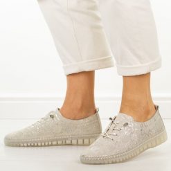 Złote skórzane półbuty damskie Filippo Dp7810/26. Żółte półbuty damskie Filippo, na lato, bez wzorów, z jeansu, casualowe, z okrągłym noskiem, bez obcasa, na płaskiej podeszwie, bez zapięcia. W wyprzedaży za 192.72 zł.