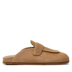 Klapki Max Mara. Brązowe klapki damskie Max Mara, bez wzorów, bez obcasa, bez zapięcia. Za 2,199.00 zł.