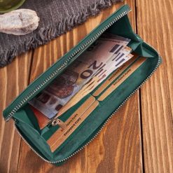 Paolo Peruzzi Portfel damski skórzany zielony w geometryczny wzór RFID T-116-HGR. Zielone portfele damskie Paolo Peruzzi. Za 96.58 zł.