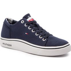 Tenisówki TOMMY HILFIGER - Lightweight Seasonal Senaker FM0FM02274 Midnight 403. Niebieskie trampki męskie Tommy Hilfiger, bez wzorów, z gumy, klasyczne, bez zapięcia. Za 339.00 zł.