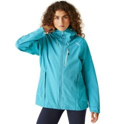Kurtka przeciwdeszczowa damska Birchdale. Niebieskie kurtki sportowe damskie Regatta, bez wzorów, bez ramiączek, bez kaptura, trekkingowe. Za 229.99 zł.