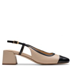 Sandały Clarks. Brązowe sandały damskie Clarks, bez wzorów, bez obcasa, na słupku, bez zapięcia. Za 409.99 zł.