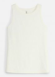 Tank top funkcyjny slim fit z prążkowanej dzianiny, szybkoschnący. Białe topy damskie bonprix, bez wzorów, z dzianiny, bez kołnierzyka, bez ramiączek. Za 37.99 zł.